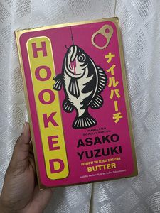 Hooked by Asako Yuzuki, Libro de Ficción en Rústica para Oficina y Escuela, 200 Páginas, Bestseller para Adultos - Product Image 2