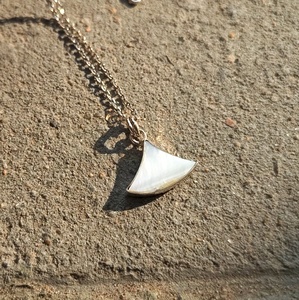 Collier pendentif tendance en argent sterling 925 avec pierre de nacre pour femme - Product Image 1