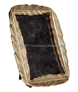 Cadre photo en métal rustique, présentoir photo en métal pour la décoration de la maison de style campagnard, meubles en bois, style d'ameublement, décoration murale, pièce d'accent - Product Image 1