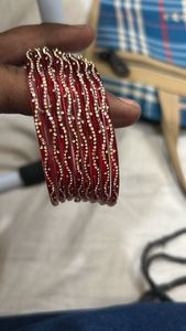 Handgefertigte, stapelbare und farbenfrohe Glaspulseras mit traditionellen indischen mehrfarbigen Perlen für Großhandelskollektionen. - Product Image 2