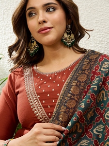 Ensemble Kurta ethnique pour femmes, ensemble Kurti indien brodé, tenue ethnique élégante pour femmes, ensemble trois pièces pour soirée - Product Image 2