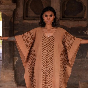 Caftán Tula, Vestido Bohemio Ligero de Algodón con Estampado Tribal, Vestido de Playa Étnico Fluido, Vestido de Verano Estilo Caftán - Product Image 3