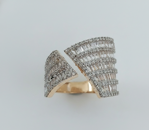 Anillo de Oro Brillante de 22 Quilates Hecho a Mano de Lujo para Mujer, Diseñado para Bodas, Compromisos, Eventos Festivos y Ocasiones Especiales - Product Image 2