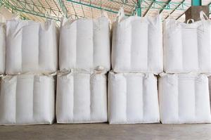 Urea Automotriz de Grado Industrial 46% en Polvo de Liberación Lenta, Urea Técnica (A) BlueOne, Fertilizante Nitrogenado Agrícola, Hecho en Vietnam - Product Image 4