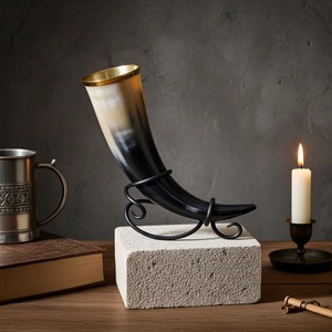 Corne à boire viking artisanale pour la bière, corne de bœuf de haute qualité polie, corne naturelle fabriquée à la main pour boire, artisanat viking - Product Image 3