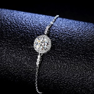 Bracelet en diamant moissanite de qualité supérieure, bijoux de luxe pour femmes, cadeau de mariage ou de fête, disponible au meilleur prix - Product Image 1