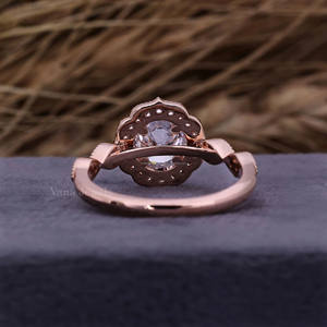 Bague de fiançailles vintage en or rose 18 carats serti halo de grappes de diamants créés en laboratoire or jaune massif 14 carats diamant d'anniversaire à la mode - Product Image 5