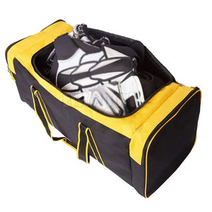 Bolsas de Gimnasio Ligeras, Casuales y Profesionales, de Alta Calidad, Color Personalizado, Tela Impermeable, Correa Ajustable, Fabricación en Pakistán - Product Image 4