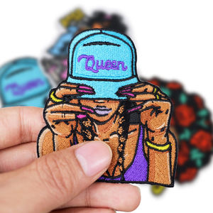 Parches Redondos de Fieltro No Tejido, Bordados en 3D con Logotipo Occidental, Hechos a Mano, de Alta Calidad, Personalizados, para Coser o Planchar en Ropa y Sombreros - Product Image 1