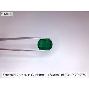 Esmeralda Zambiana 100% Natural de Corte Cojín de Lujo Verde Intenso, 11.33 Ct, Gema Suelta de Alta Calidad, Excelente Claridad para Joyería - Product Image 1