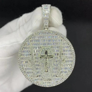 Pendentif Moissanite Rond, Breloque Croix et Cercueil, Plaqué Rhodium, Style Hip Hop, Unisexe, Tons Argentés, Boucles Ovales, Bijou Tendance, Cadeau - Product Image 3