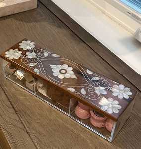 Caja de Dulces VelvetGrain Pearl, Organizador de Dulces de Madera y Acrílico de Lujo con Incrustaciones de Madreperla para Ramadán, Iftar y Regalos - Product Image 2