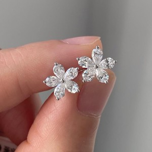 VVS Diam Luxury Unique S925 Sterling <b>Silver</b> Pear Cut Moissanite Flower <b>Stud</b> Earrings Rhodium Plated Wedding Jewelry - Product Image 4