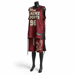 Conjunto de Camiseta y Pantalones Cortos de Baloncesto para Mujer, Malla de Poliéster Suave de Alta Calidad, Paneles en Contraste Negro y Granate, Logotipo Personalizado - Product Image 4