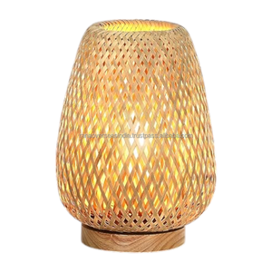 Lámpara de mesa de ratán de alta calidad con base de madera perfecta para dormitorio, sala de estar, escritorio o habitación de Niños disponible en varios estilos - Product Image 2
