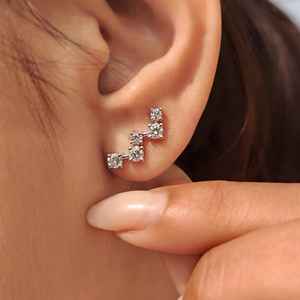 Pendientes de Diamantes Moissanite con Corte Redondo Brillante, Oro Blanco de 14K, Joyería Fina Moderna y Minimalista para Mujer - Product Image 3