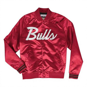 Blouson d'hiver matelassé et teint personnalisé avec nom et numéro d'équipe, broderie de haute qualité, boutons et fermeture éclair en satin de soie - Product Image 1