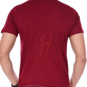 T-shirt décontracté pour homme Oye Hoye International, design à panneaux verticaux rouge, noir et gris, 100% coton, respirant, séchage rapide - Product Image 1