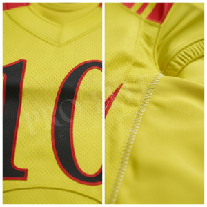 Ensemble de maillots et pantalons de football américain Pro Felt personnalisés, vêtements de sport OEM personnalisés par sublimation, kits d'équipement d'entraînement et de match pour équipes - Product Image 4