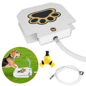 Fontaine à eau interactive pour chien d'extérieur avec pédale à patte et pulvérisateur activé par la marche - Product Image 5