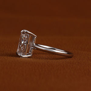 Bague de fiançailles personnalisée unique en or blanc 14 carats avec diamant de laboratoire certifié IGI 4 carats taille radiant VVS, bijoux de luxe - Product Image 2