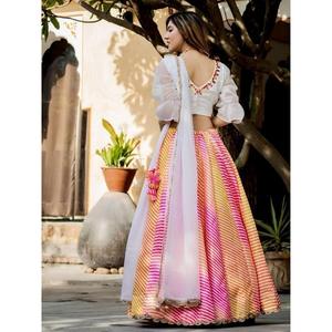 Lehenga choli มีหลายสีพิมพ์ลายผ้าไหมฟังก์ชั่นสวมใส่ - Product Image 2