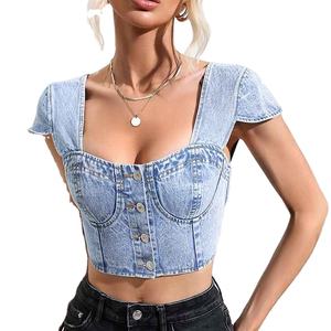 Hauts en jean écologiques et respirants pour femmes, avec fermeture boutonnée et logo sur la manche gauche et la manche droite, par Solid International - Product Image 5