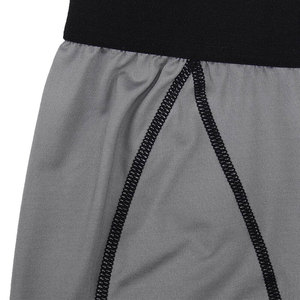 Shorts de compression légers et ergonomiques, conçus pour une liberté de mouvement facile et un soutien fiable lors des séances d'entraînement - Product Image 4