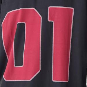 Camiseta deportiva de malla personalizada de alta calidad para hombre, cuello en V, corte corto y holgado, unisex, estilo fútbol americano. - Product Image 4