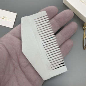 Peine de hueso de camello de búfalo ecológico personalizable tamaño elegante para salón o uso doméstico con diseño de logotipo - Product Image 1