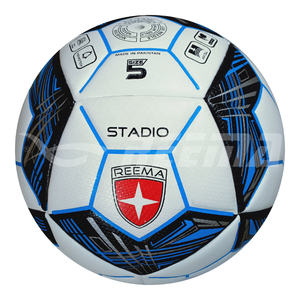 Ballon de football intelligent Champion résistant à l'eau et toutes les conditions météorologiques à 12 panneaux pour les compétitions de haut niveau, conçu par Reema Technologies. - Product Image 1