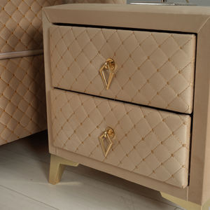 Lit plateforme en teck massif de style européen contemporain de luxe avec tête de lit confortable à surpiqûres verticales et base rembourrée - Product Image 5