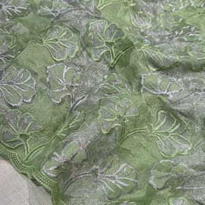 Sari de seda Chanda premium con bordado de hilo y lentejuelas al estilo turco, con blusa de diseñador, precio al por mayor de Royal Export - Product Image 4