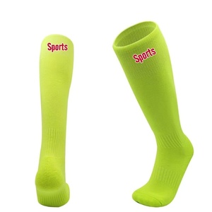 Chaussettes pour hommes 100% coton avec votre design et logos personnalisés, chaussettes de sport pour la course à pied et les événements - Product Image 1