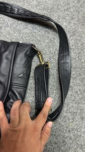 <b>Personalised</b> Large Cowhide Leather <b>Bags</b> Handmade Luggage Travel <b>Bag</b> Best Selling <b>Overnight</b> Carry Travel <b>Bags</b> - Product Image 5
