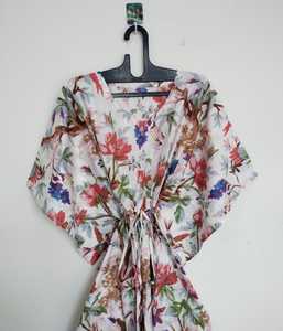 ชุดเดรสผ้าฝ้ายพิมพ์ลายนก งานแฮนด์เมด สไตล์โบฮีเมียน สำหรับใส่ไปชายหาดและรีสอร์ท - Product Image 6