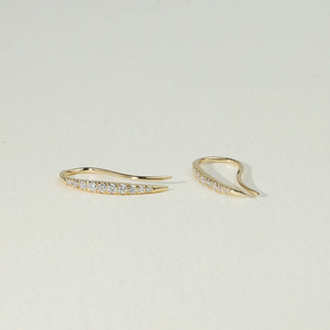 Pendientes de barra en forma de media luna con diamantes en oro macizo de 14K y oro blanco de 18K, elegante joyería fina, regalo de boda para mujer - Product Image 1