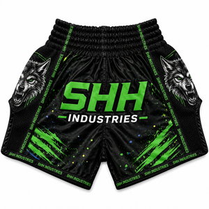 Shorts de boxe Muay Thai personnalisés pour hommes, noir et vert, avec motif loup, empiècements latéraux en satin et maille, taille élastique large, vêtements de combat de kickboxing - Product Image 2