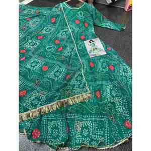 VESTIDO DE TRABAJO DE ENCAJE CON IMPRESIÓN DIGITAL DE DISEÑADOR GEORGETTE CON DUPATTA GREEN Dhoti - Product Image 5