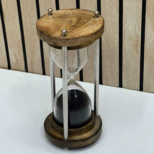 Reloj de arena de madera de 6'' con arena negra |   Reloj de Arena Decorativo Rústico para Mesa - Product Image 1