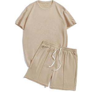 Ensemble deux pièces streetwear décontracté de haute qualité pour hommes, short et t-shirt, vente en gros de vêtements de jogging décontractés d'été à manches courtes pour hommes - Product Image 1