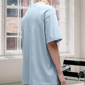 เสื้อยืดสตรีทแวร์ทรงโอเวอร์ไซส์ น้ำหนักเบา พิมพ์ลายกราฟิกคุณภาพสูง โลโก้สั่งทำพิเศษ ผ้าฝ้าย สำหรับผู้ชาย - Product Image 5