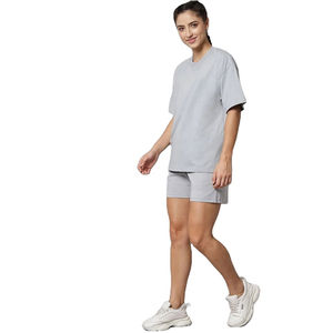 Achetez maintenant en gros : Ensemble deux pièces pour femme en tissu de qualité supérieure, nouveau, assorti, avec haut imprimé oversize et short, idéal pour le quotidien. - Product Image 4