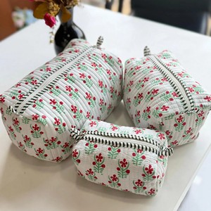 Quilted Cotton Cosmetic Bag Set Embroidered Floral Pattern Three-Layer Storage Vintage Style Multi-Function Zipper Closure - Product Image 4