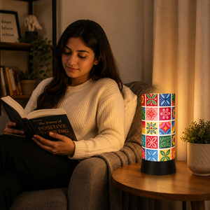 Lámpara de Mesa con Patrón Colorido, Lámpara Decorativa de Noche para Mesa de Noche, Compatible con Bombilla E27, Decoración Moderna para el Hogar, Lámpara de Regalo para Dormitorio o Sala de Estar - Product Image 3