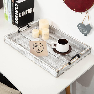 Plateau de service en bois de pin naturel Design rustique de qualité supérieure avec poignées pour Table basse Cuisine Petit déjeuner Décoration intérieure au meilleur prix - Product Image 3