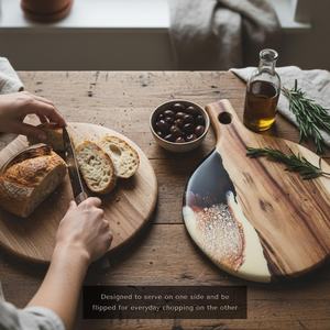 Planche à charcuterie en bois avec poignée en résine, planche de service artisanale pour fromage, épaisseur 1,5 cm, passe au lave-vaisselle, pour viande, fromage, fruits, craquelins - Product Image 2