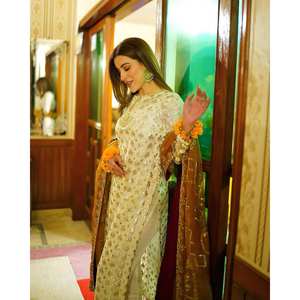 Salwar Kameez de Diseño para Fiestas con Top, Pantalón y Dupatta - Product Image 3