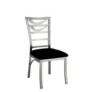 Set di 2 Sedie da Pranzo Contemporanee in Metallo Argentato con Rivestimento Satinato, Seduta in Microfibra Nera e Schienale a Scala per Sala da Pranzo - Product Image 1