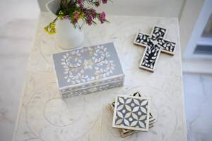 Boîte à bijoux rectangulaire artisanale en nacre incrustée, design oriental, organisateur de rangement pour salon, objet décoratif et souvenir - Product Image 2